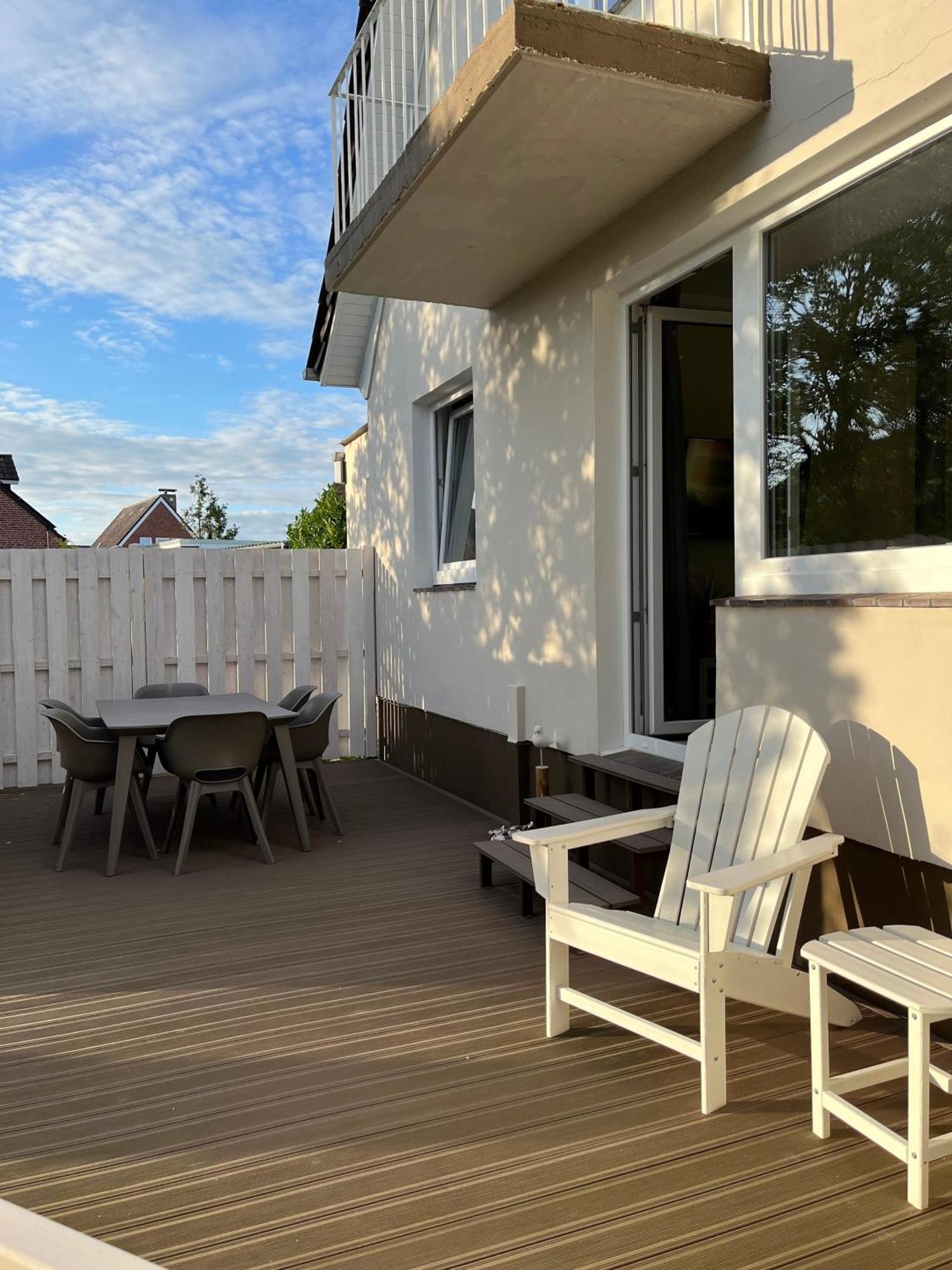Dein Strandstrasse Holiday home *